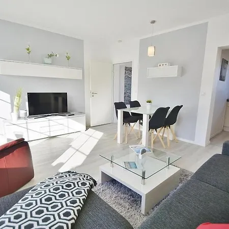 Luebecker Str 2 Whg 7 Lägenhet Grömitz